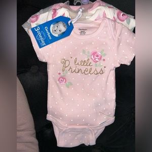 Newborn (3 )onesies